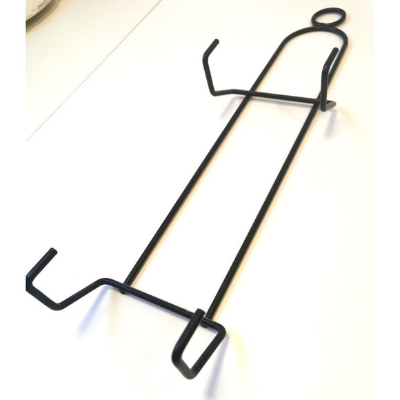 Vintage Wall Hanger with two Beautiful Vintage Plates - Picture 11 of 11